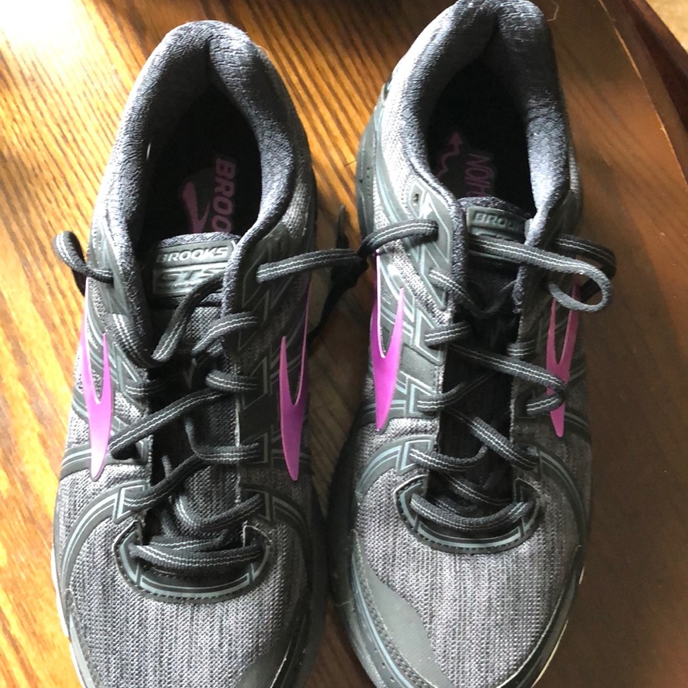 Brooks Adrenaline GTS 17